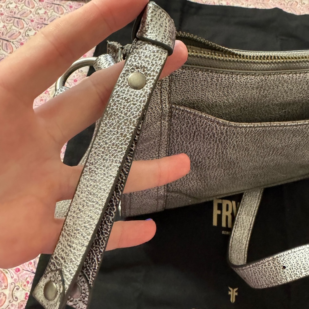 Frye Melissa crossbody silver NWT’s - Picture 5 of 8